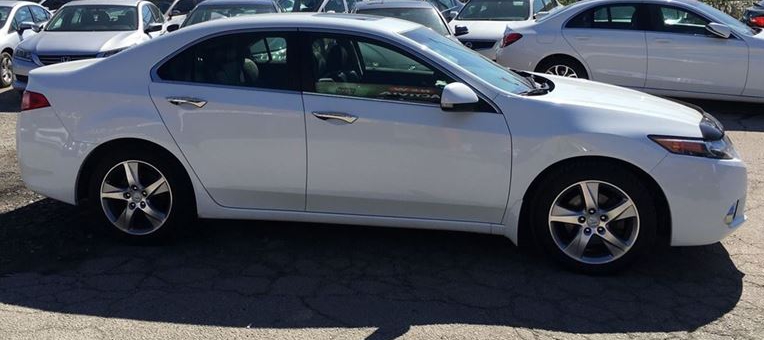 Acura TSX (2009-2013) <br> FormFit Hood Protector - Image 3