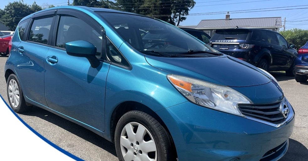 Nissan Versa Note (2014-2019)<br> FormFit Side Window Visors - Image 3
